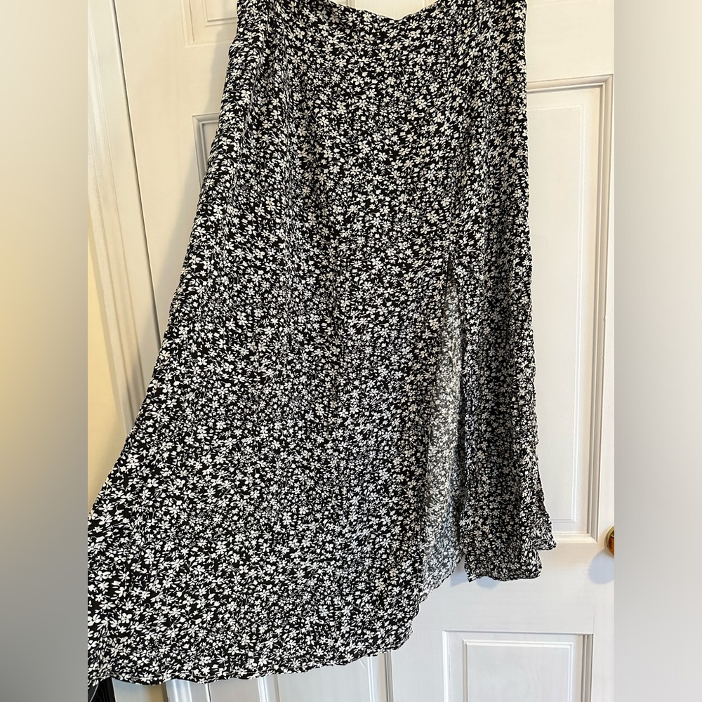 Floral flowy skirt